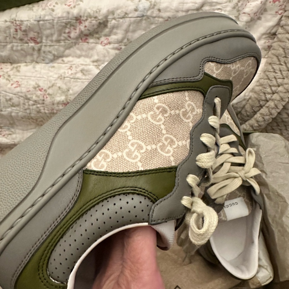 Gucci chunky leather Gg supreme canvas low top tennis shoes - Picture 10 of 16